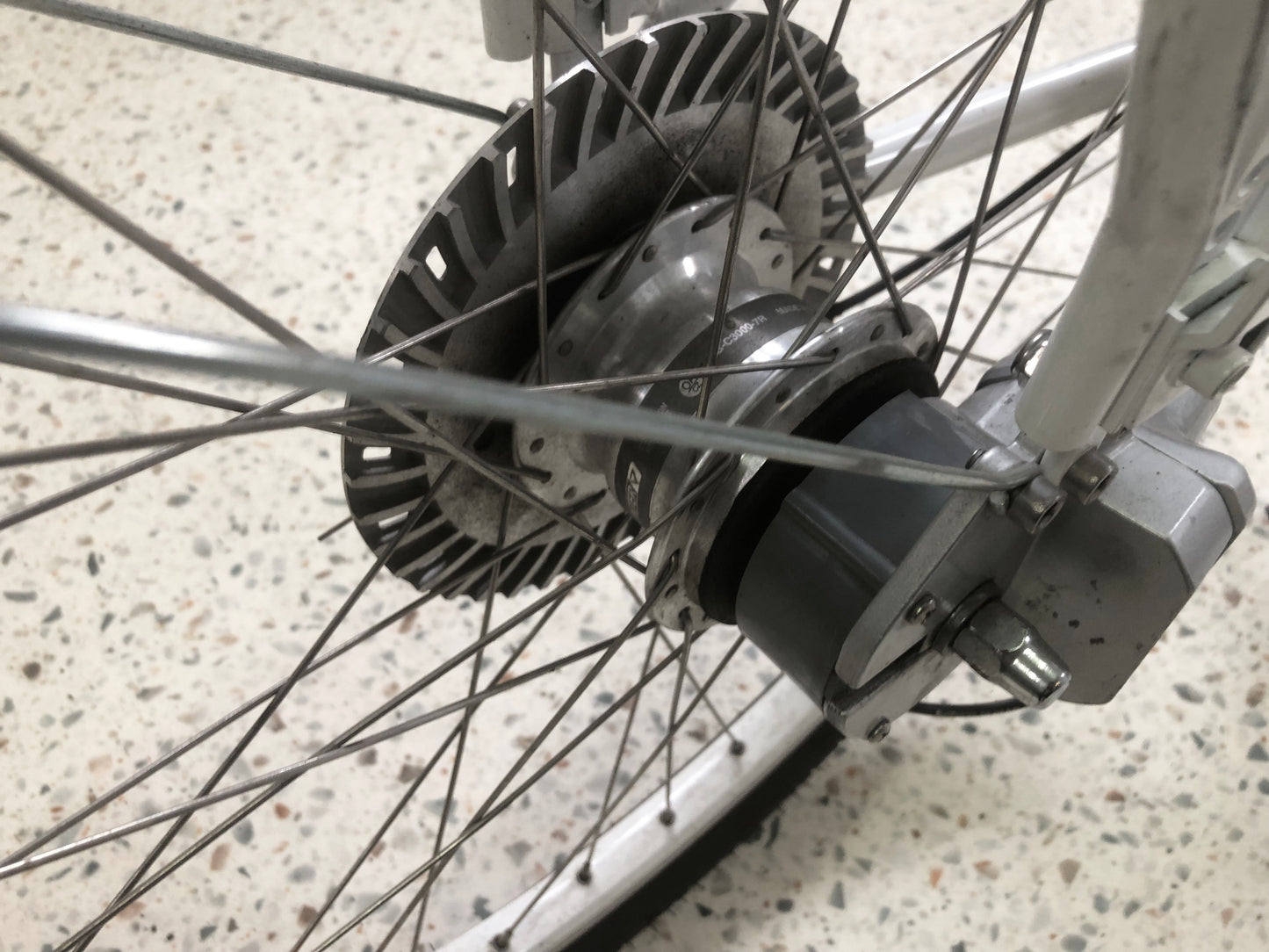 Vélo électrique mixte e-Cardan - 26"