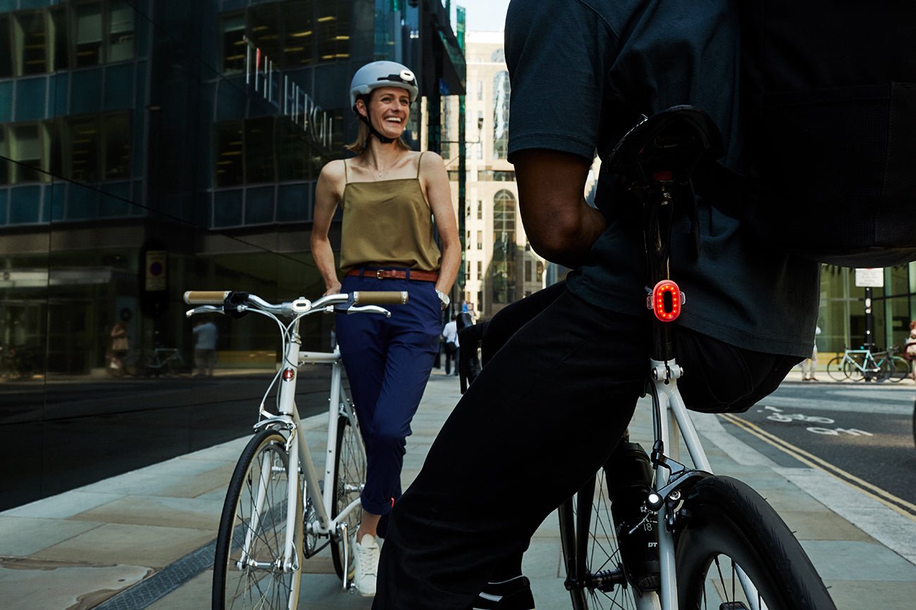 Feu de signalisation multi - attaches (2 en 1) - Elorecycle